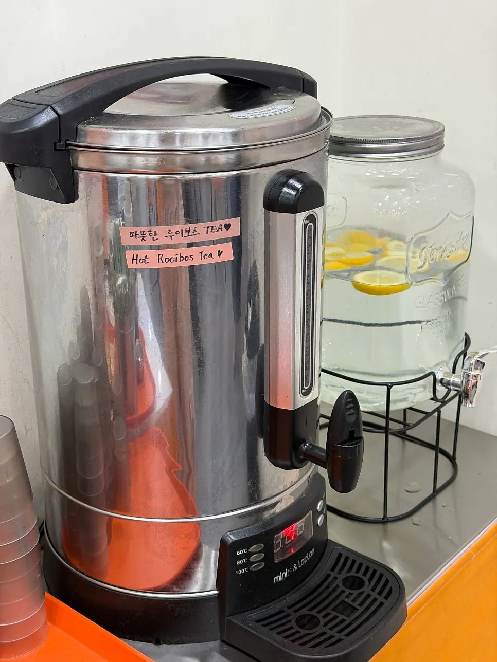 Rooibos tea and lemon water at the self-serve bar