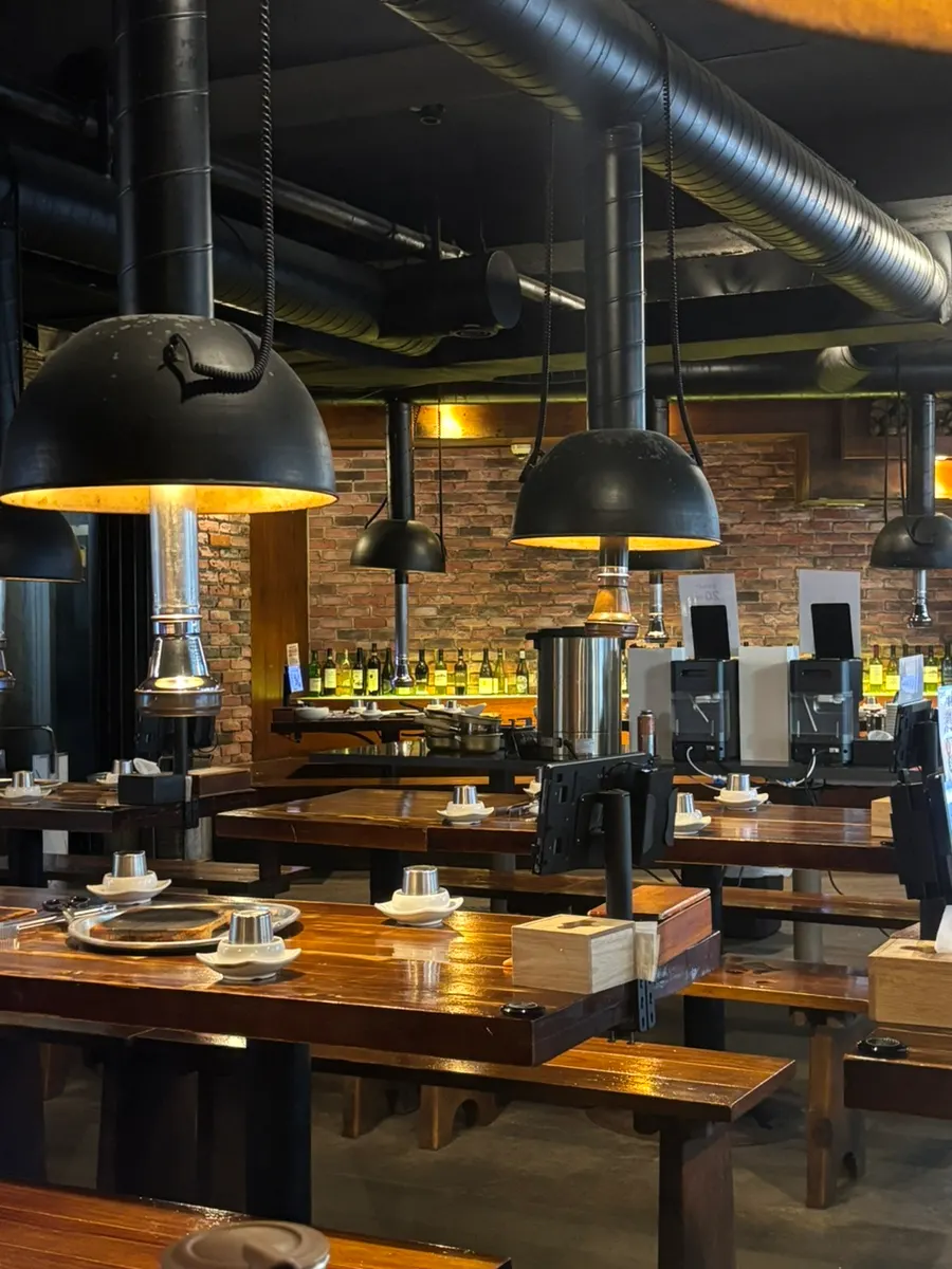 따뜻한 화로 위 삼겹살