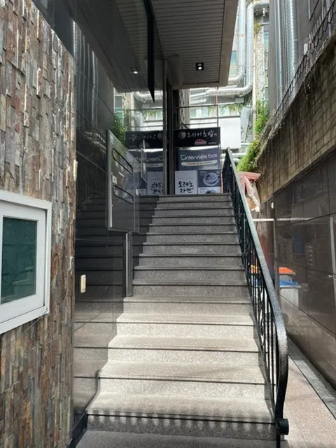 오레노라멘 강남점 건물 외관