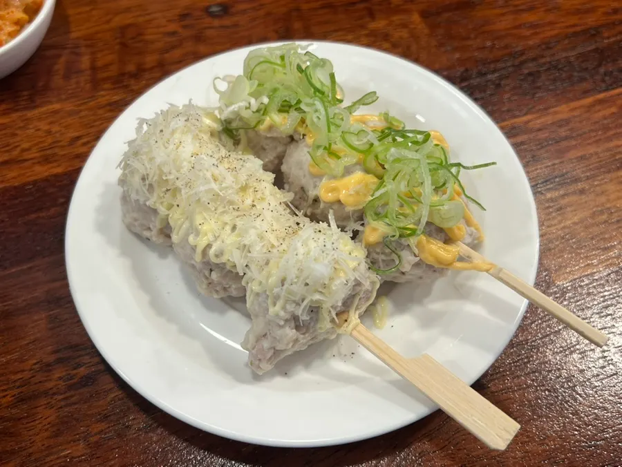 치즈가루와 명란마요 두 가지 버전의 모듬쯔꾸네