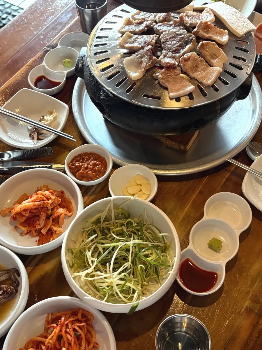 봉우화로 삼겹살과 이베리코 목살 메뉴