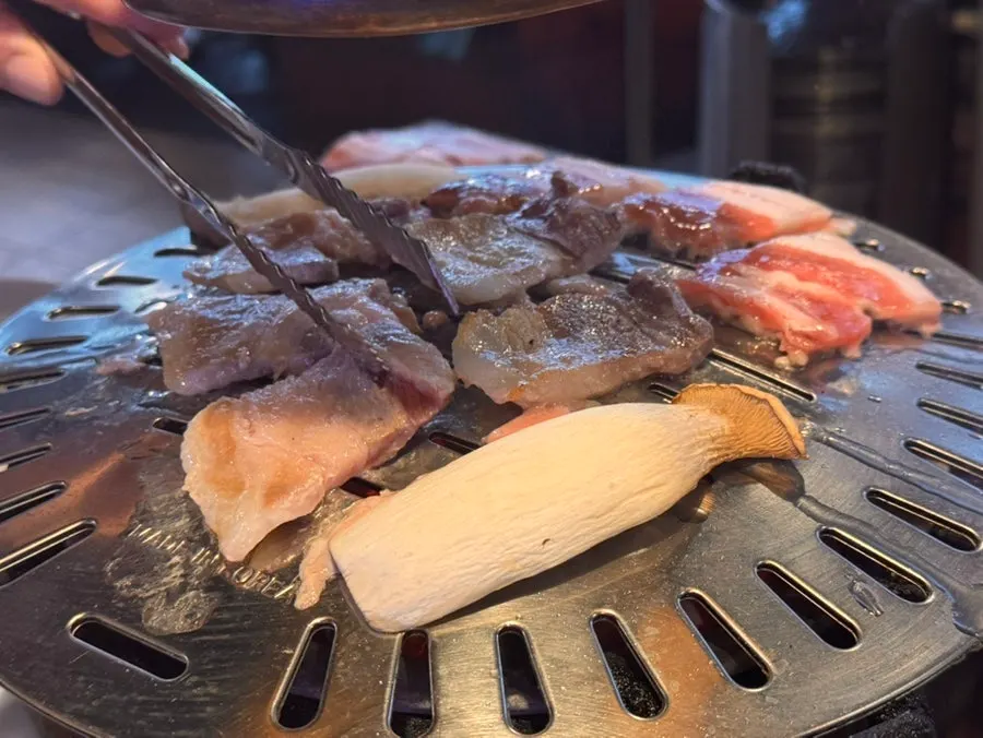 한입 크기로 자른 삼겹살