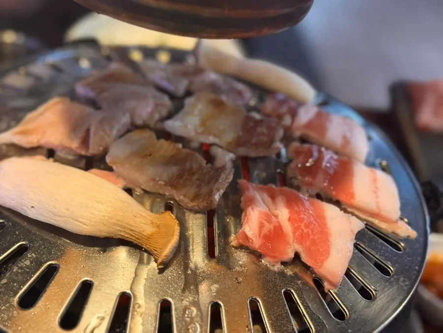 추가 주문한 삼겹살 1인분
