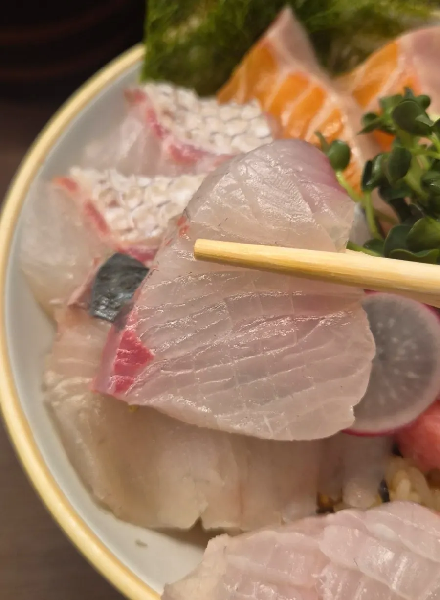 Texture of thick-cut aged sashimi