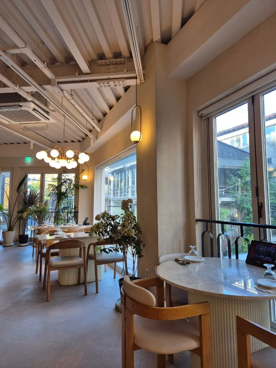 Comfortable spacing between tables