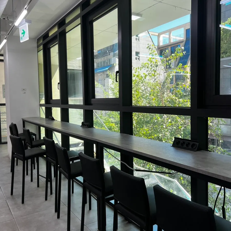 Seating on the 2nd floor of Selected Nicks