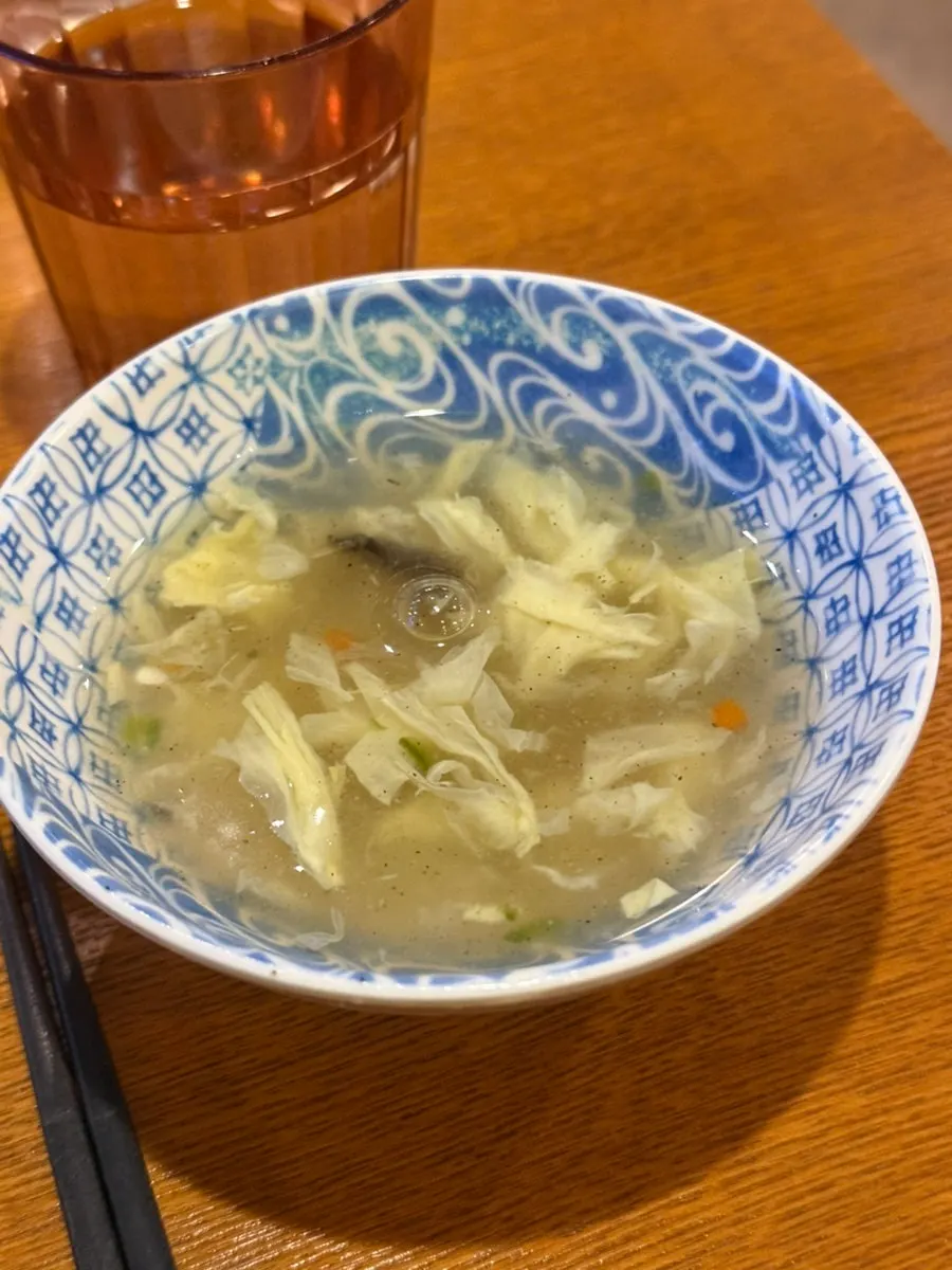 딤섬과 면 요리가 있는 메뉴 지면