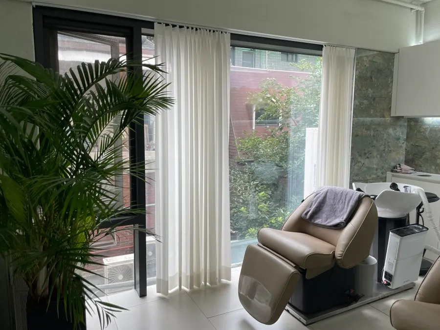 The nature-inspired shampoo room