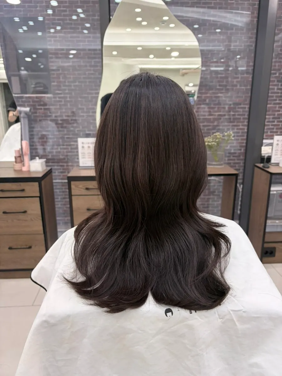 Dyed hair with texture restored after the clinic
