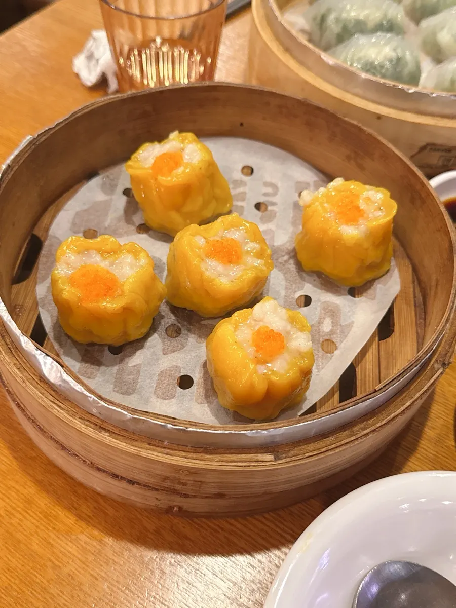날치알 올린 신복면관 쇼마이