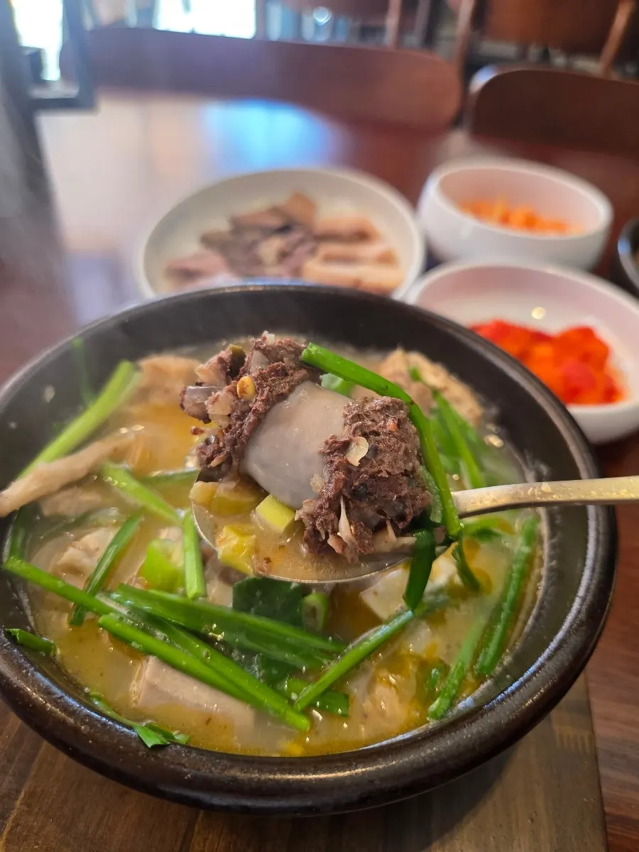 Large sundae pieces in the sundaeguk