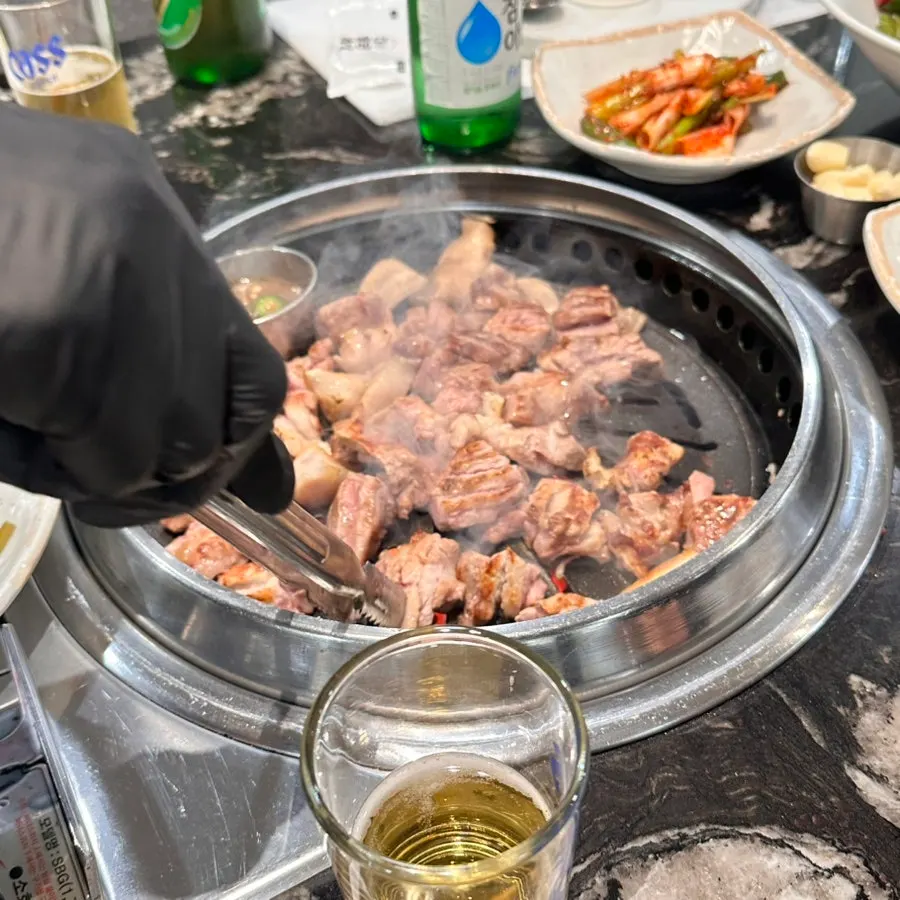 Jeju thick-cut pork dipped in salt