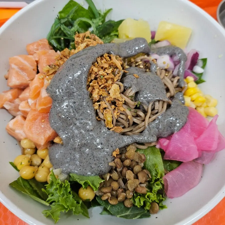 The full solo poke and soup set spread