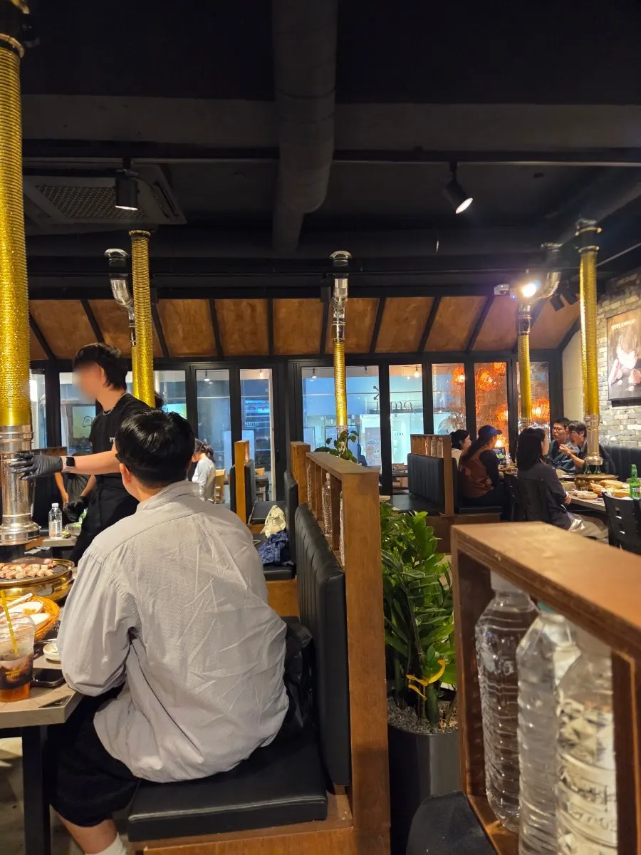 Indicaciones para llegar al restaurante de carne cerca de la estación de Gangnam