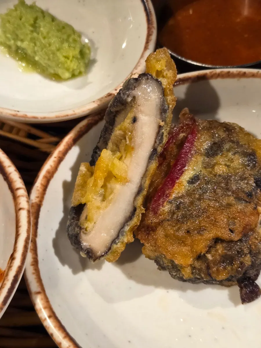Diez tipos de banchan que acompañan la carne
