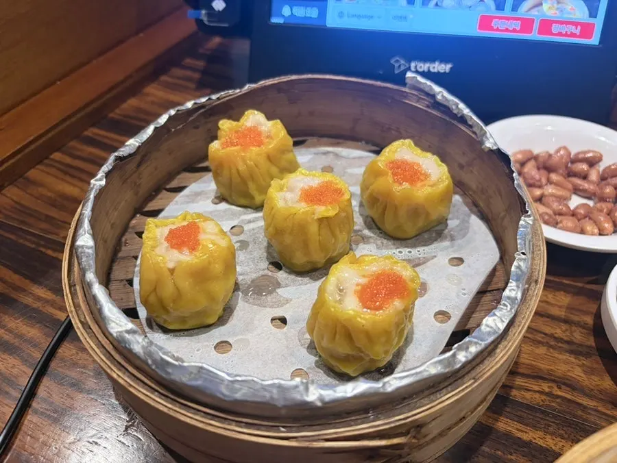 Xiaolongbao with shredded ginger soy sauce