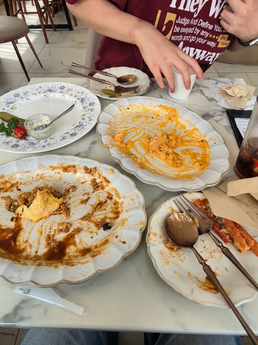 Table at Eulji Darak Gangnam with every dish cleared