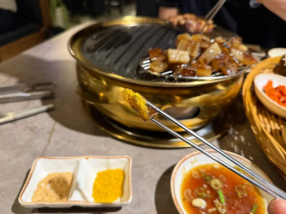 불판 위 돼지껍데기