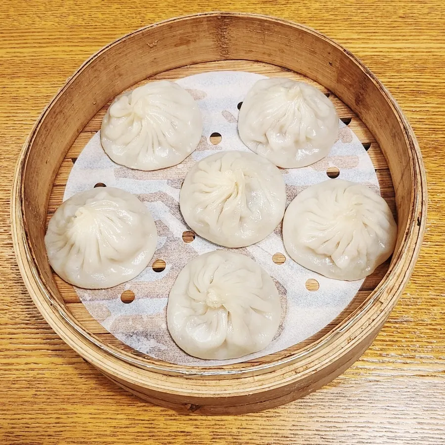 육즙 가득한 신복면관 수제 소룡포