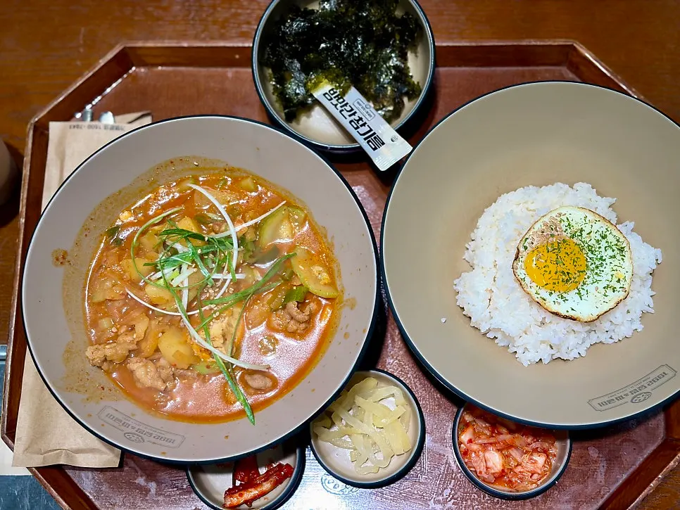 매운 우삼겹 된장 짜글이