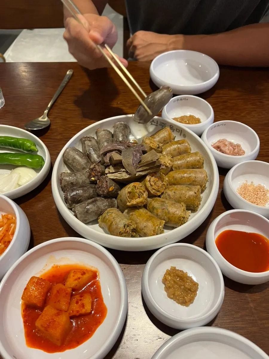 Handmade assorted master sundae and pork head meat