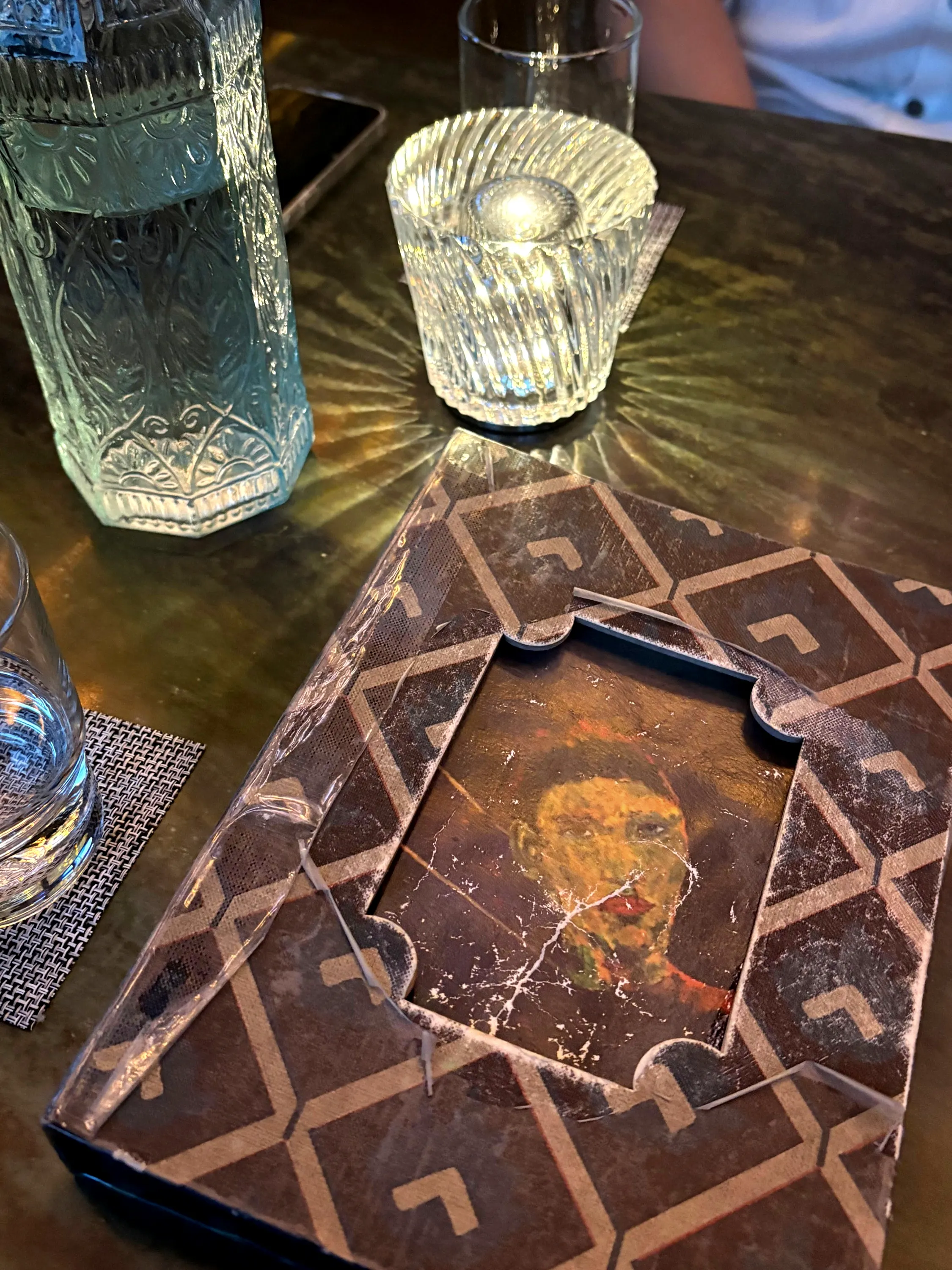Ugly bar seating and dreamy interior atmosphere