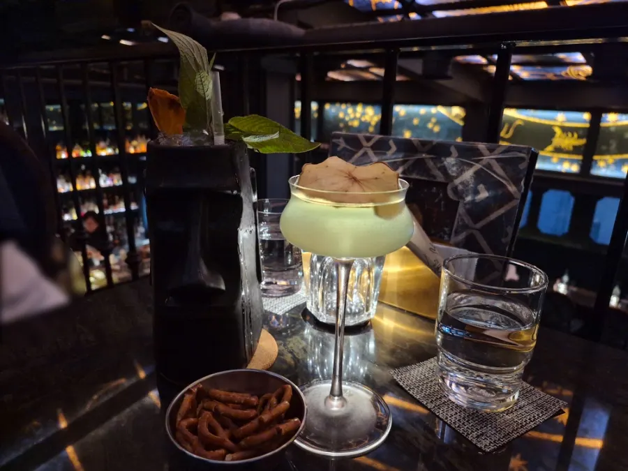 Complimentary snack and cocktail setting