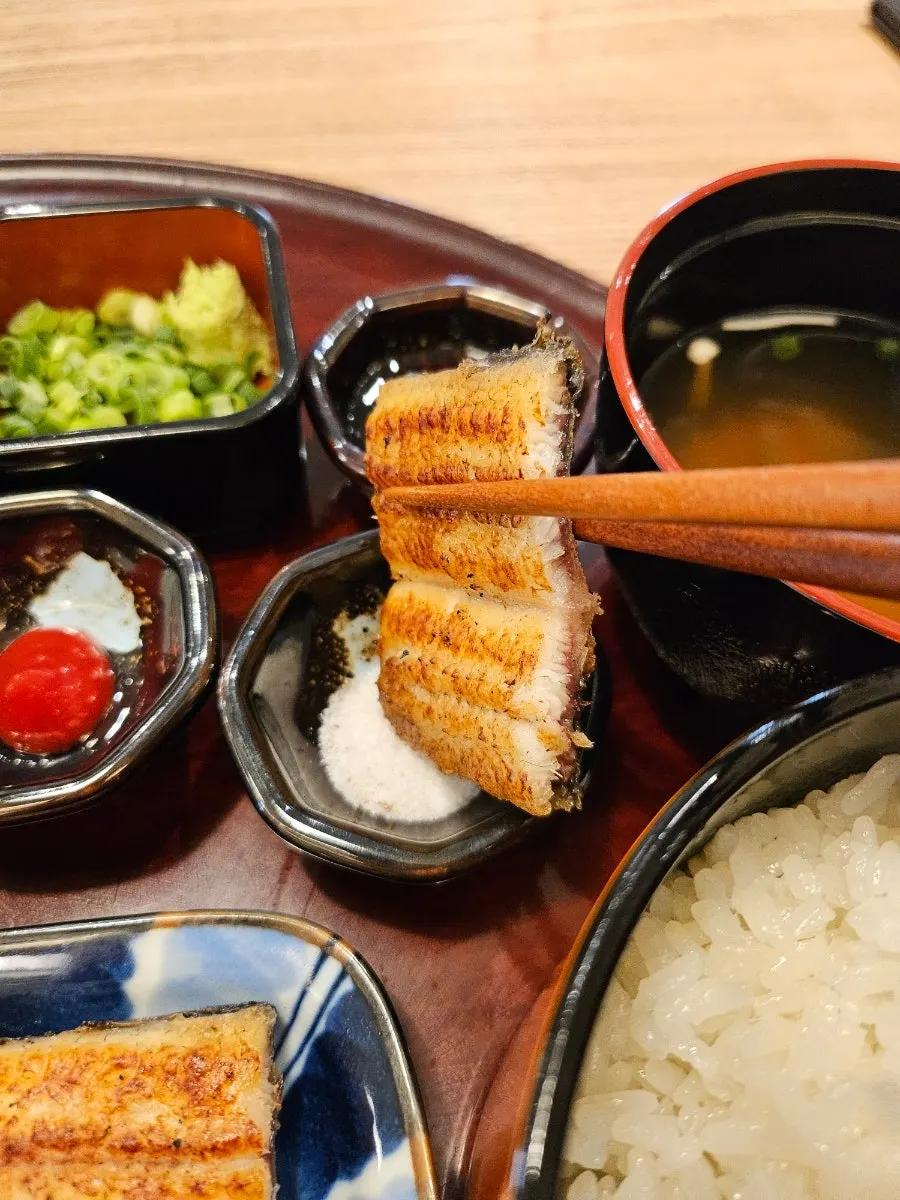 Shirayaki with accompanying sauces