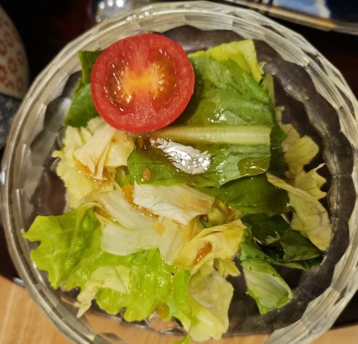 Side dishes served with the eel meal