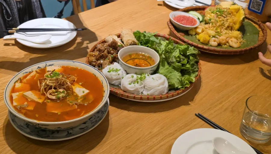 Vietnamese dishes ordered at Anan Gangnam