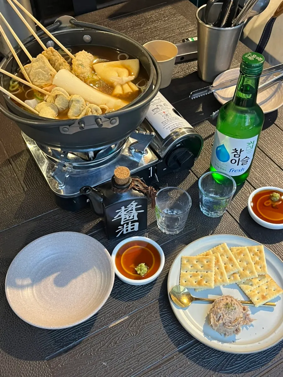 Mul-tteok (rice cake) fished out of the oden soup