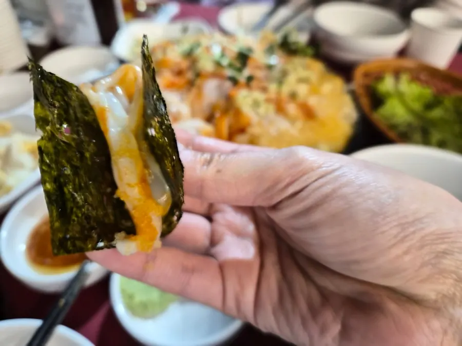 김에 싸 먹는 날치알 갑오징어회