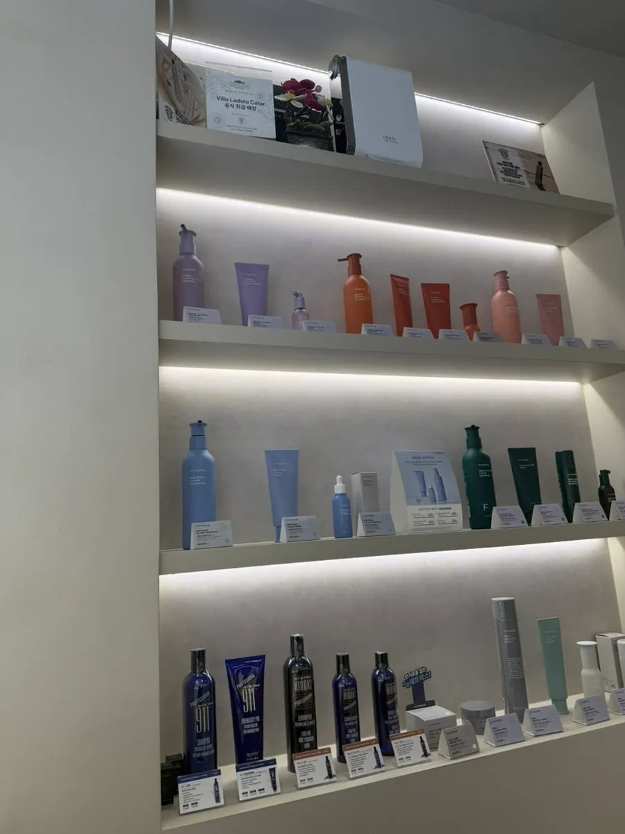 Waiting area at Beorn Hair Cheongdam