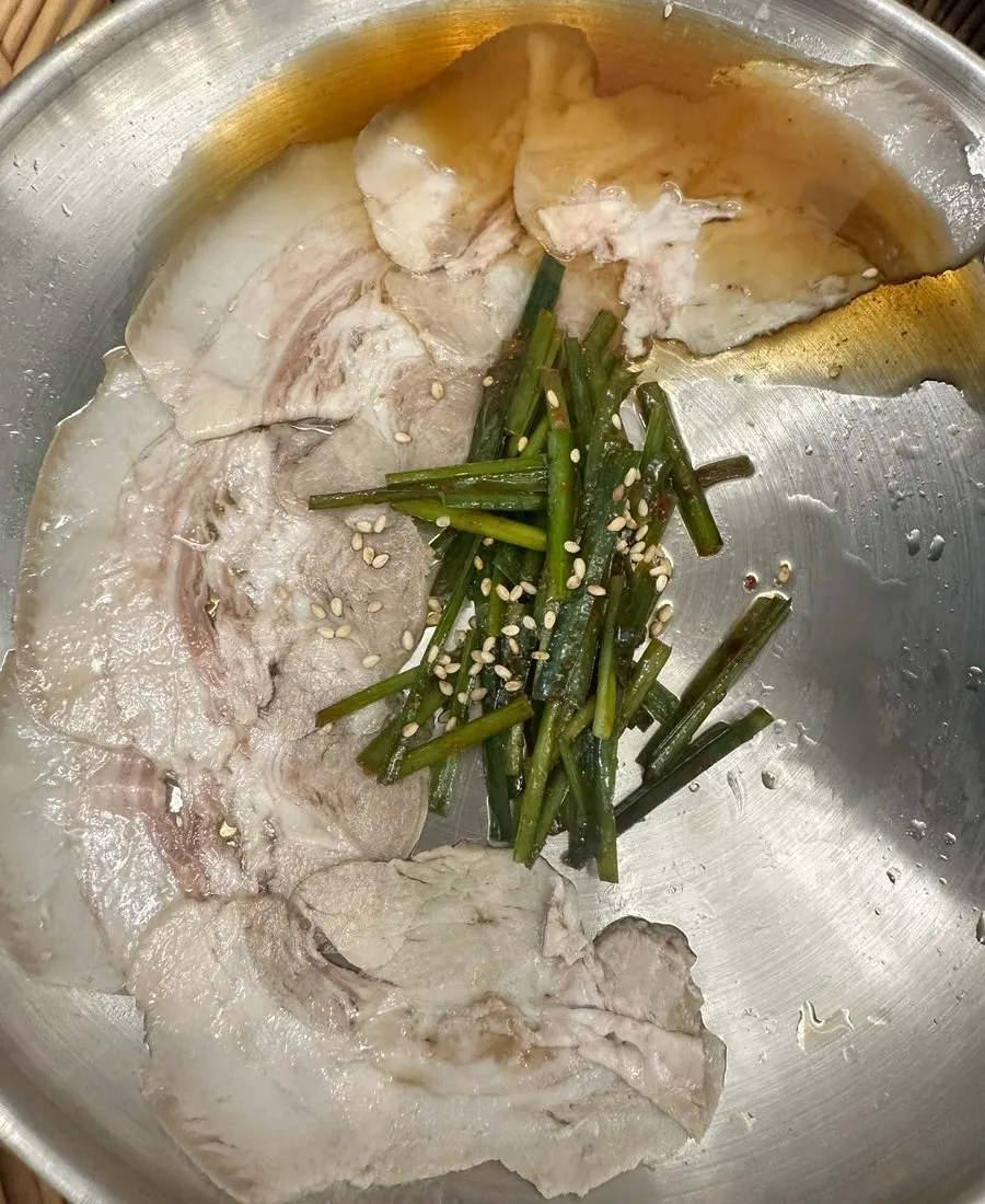 Mildly seasoned grilled flounder