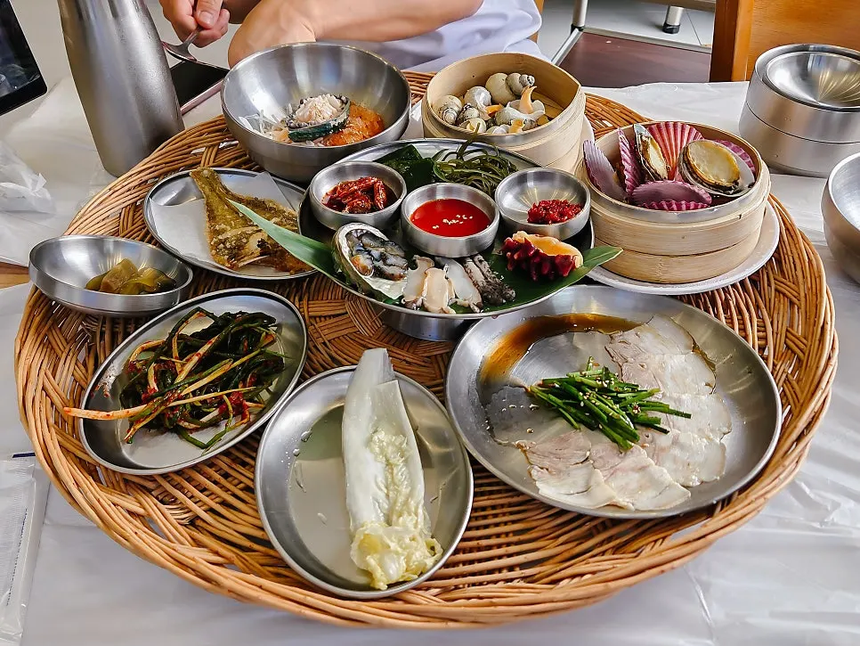 압력솥전복죽 2인분 주문 테이블 세팅