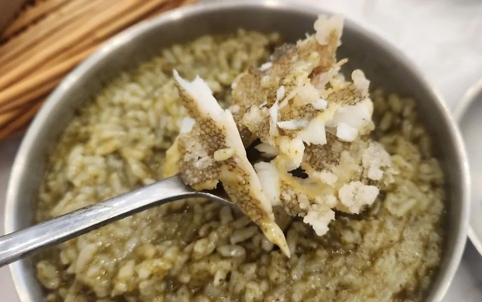 아삭한 궁채 장아찌 접시