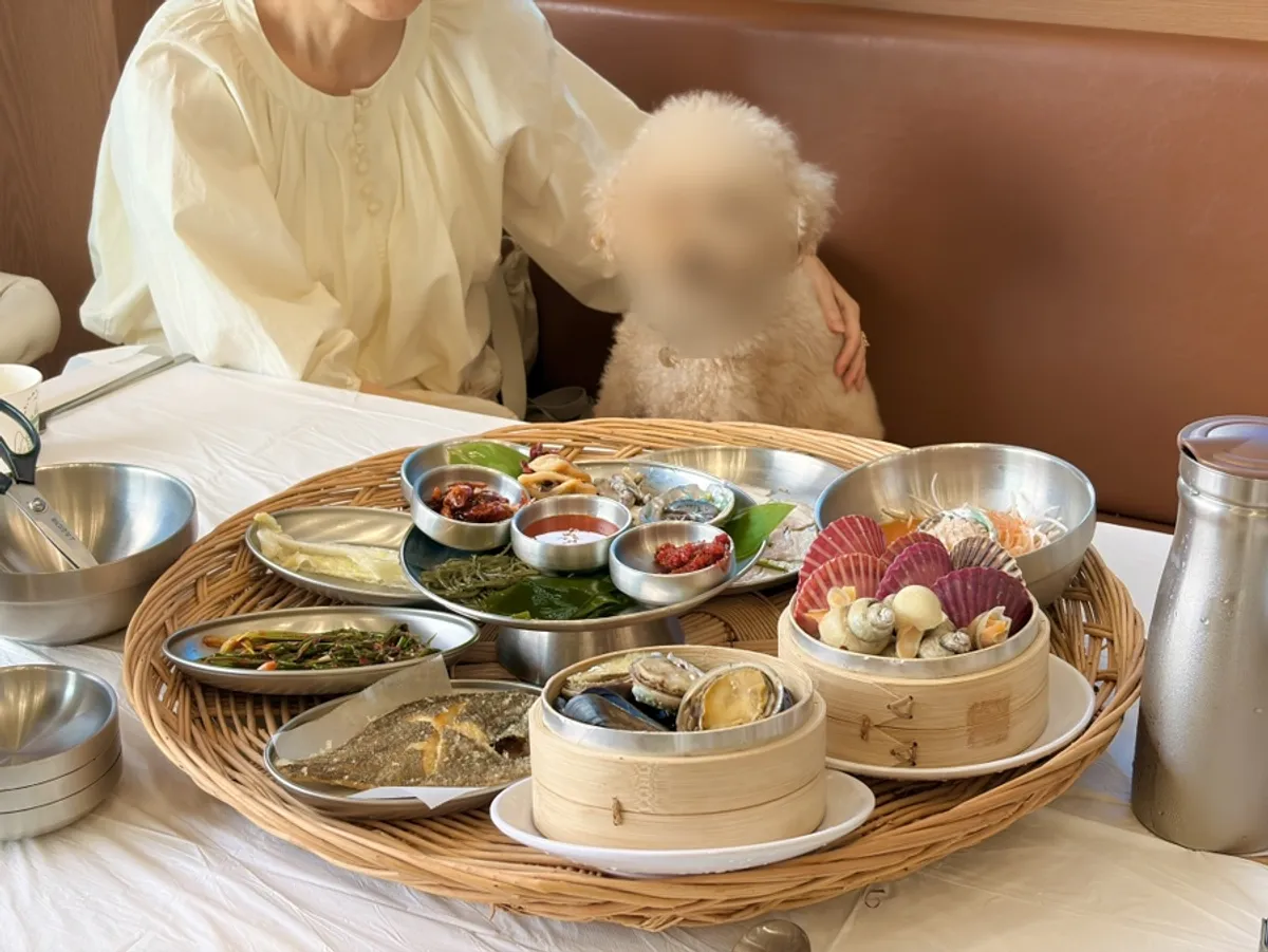 강릉전복해녀마을 전복죽 상차림 대표 사진