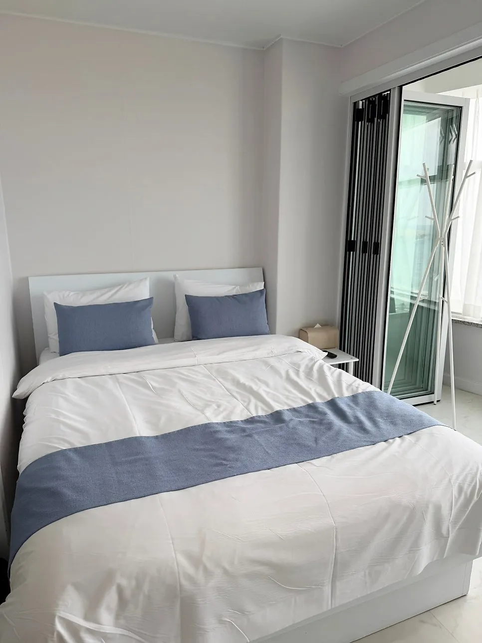 Anmok Beach ocean view seen from the bed