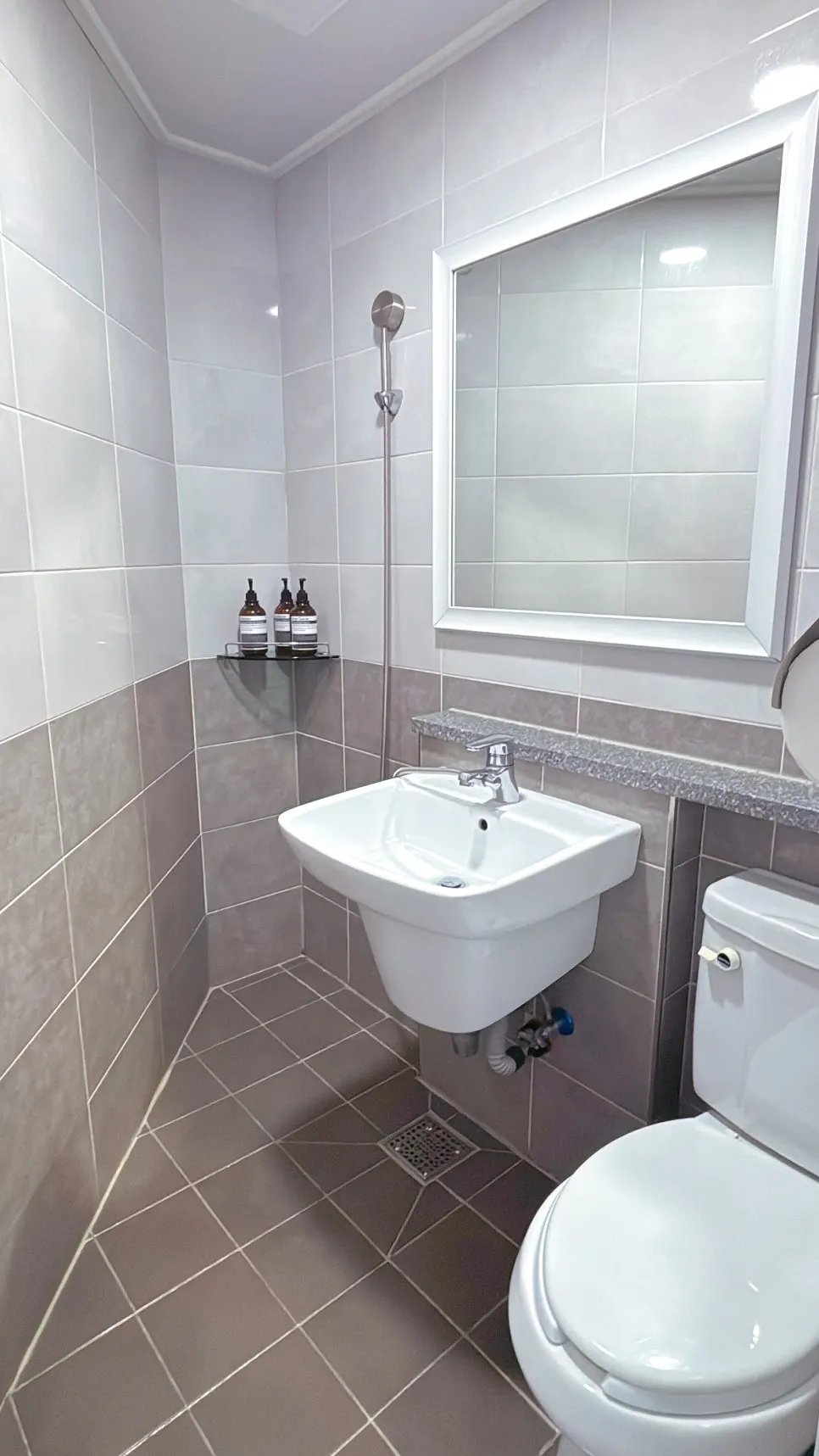 Inside the bathroom of room 504 at Your Anmok