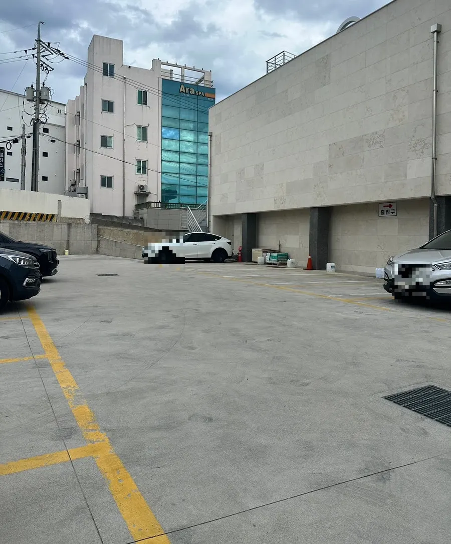 백야커피 무료 주차장 모습