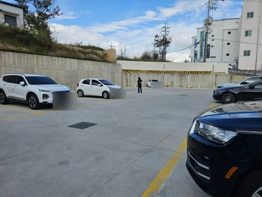 Parking space in front of Baegya Coffee