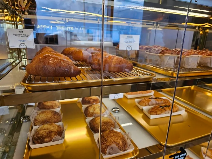 Reference photo of Baegya Coffee bread prices