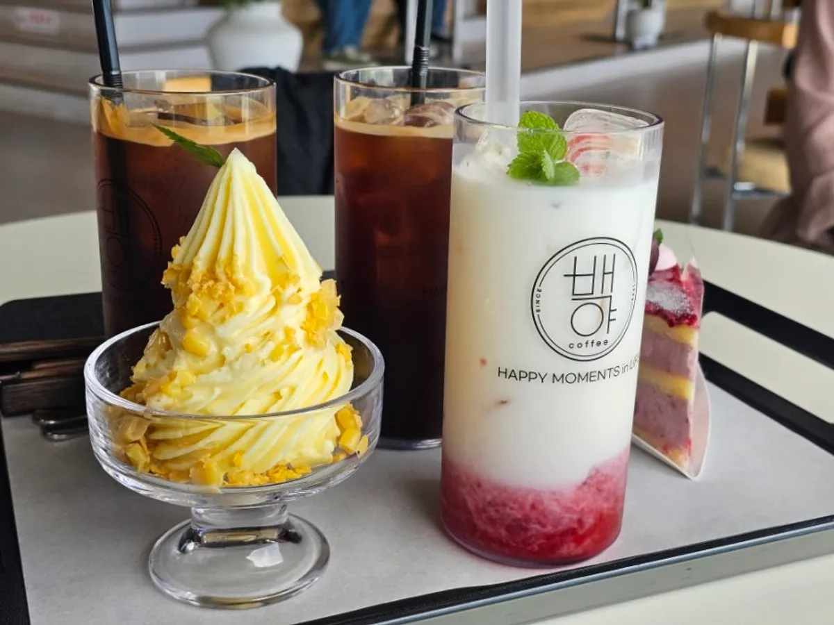 Oksigi corn ice cream piled high