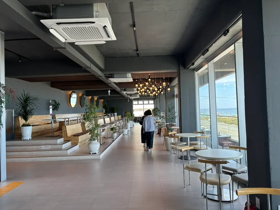 Sageunjin Beach seen while leaving Baegya Coffee