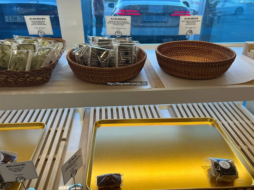 Individually packaged mini butter pound in lemon and plain, and yogurt muffin
