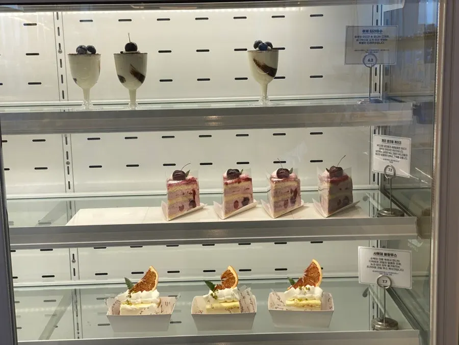 Baegya Coffee's cake showcase