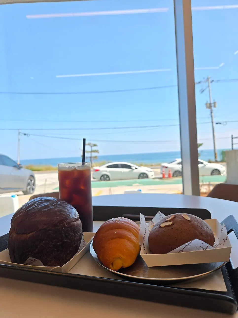백야커피 모카번 단면