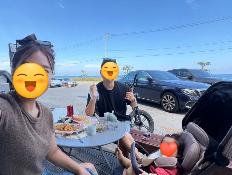 Outdoor table at Burger Bar with our baby