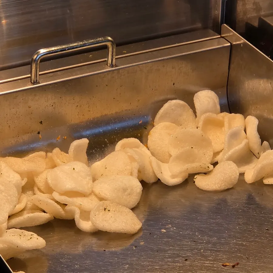 Free fish chips served at the table