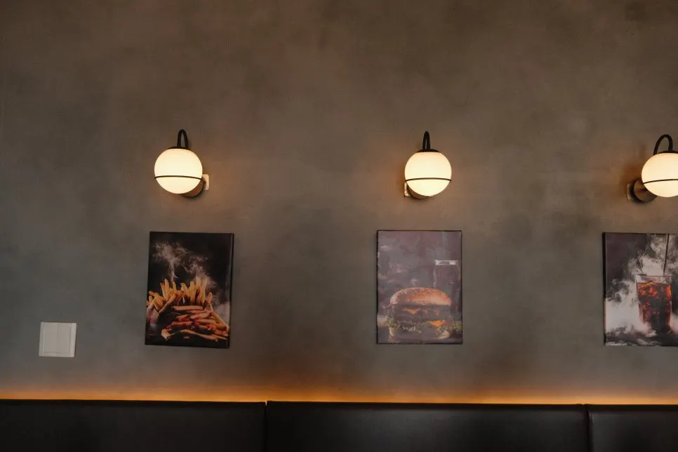 Basic information signage at Burger Bar